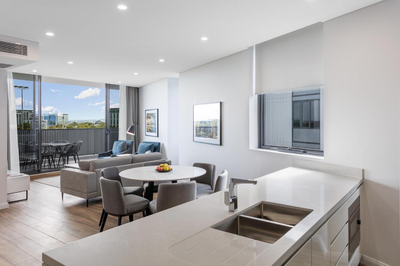 เมอริตัน สวีท โคเวิร์ดสตรีท มัสคอต Hotel ซิดนีย์ ภายนอก รูปภาพ The interior of a typical apartment