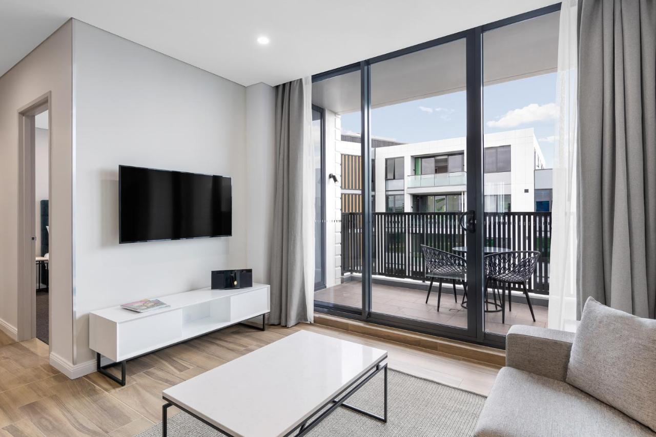 เมอริตัน สวีท โคเวิร์ดสตรีท มัสคอต Hotel ซิดนีย์ ภายนอก รูปภาพ Living room