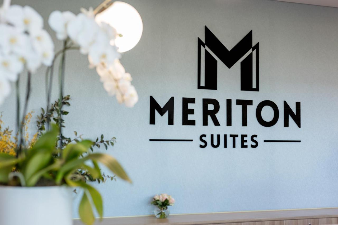 เมอริตัน สวีท โคเวิร์ดสตรีท มัสคอต Hotel ซิดนีย์ ภายนอก รูปภาพ Meriton Suites